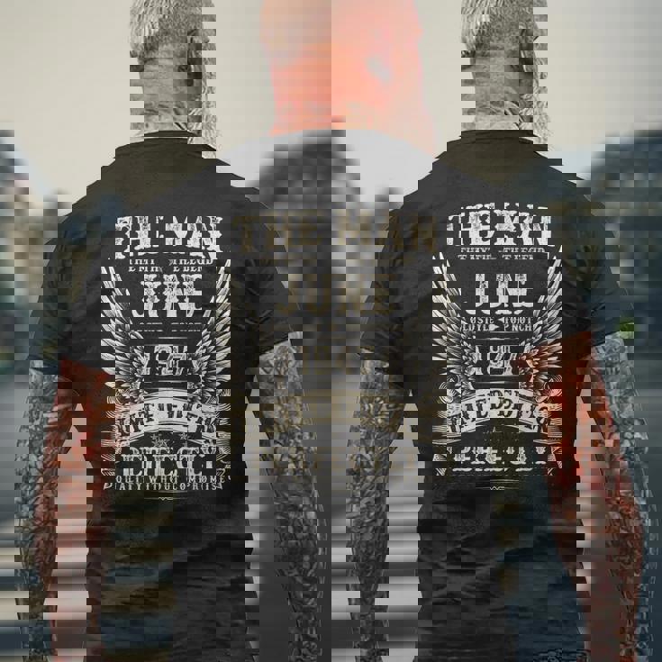 ヴィンテージ 78歳の男性向けギフト 1947年6月 78歳の誕生日 メンズTシャツ バックプリント 高齢者への贈り物