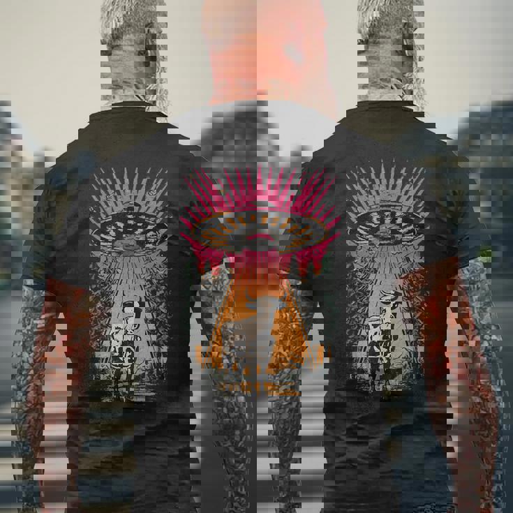 ヴィンテージ Ufo 牛 誘拐 エイリアン レトロ メンズTシャツ バックプリント 高齢者への贈り物