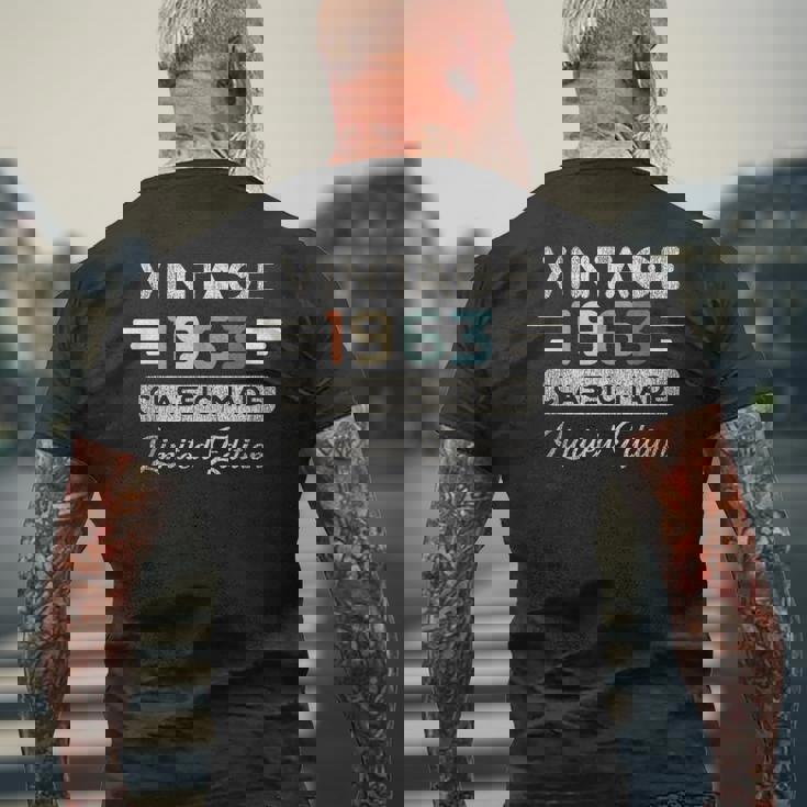 ヴィンテージ1963限定版 62歳の誕生日 メンズTシャツ バックプリント 高齢者への贈り物