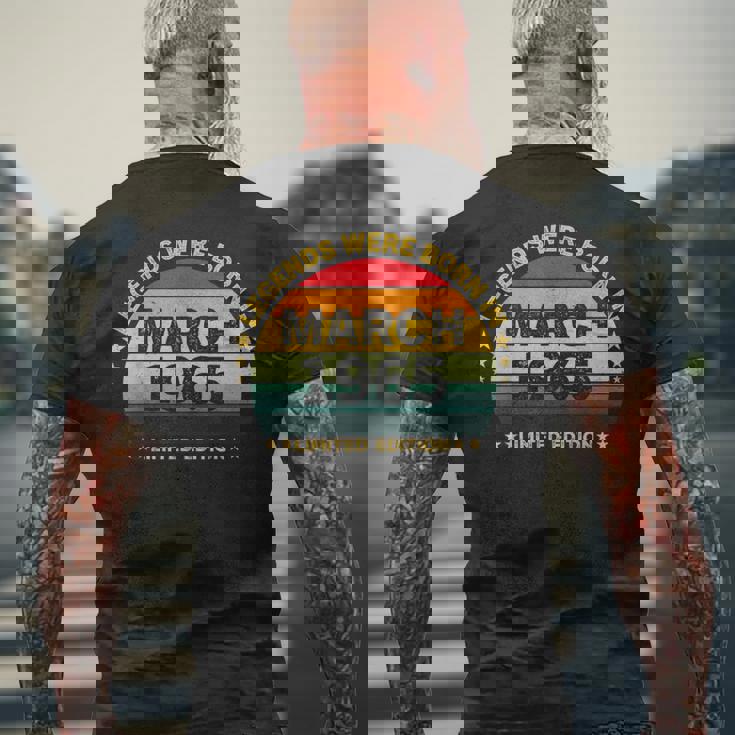 ヴィンテージ60歳の誕生日レジェンドは1965年3月に誕生しました。 メンズTシャツ バックプリント 高齢者への贈り物