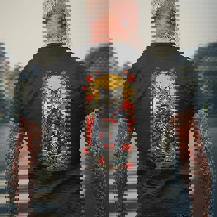 ヴィンテージジャパンの日本酒の猫ポスターデザイン。 メンズTシャツ バックプリント 高齢者への贈り物