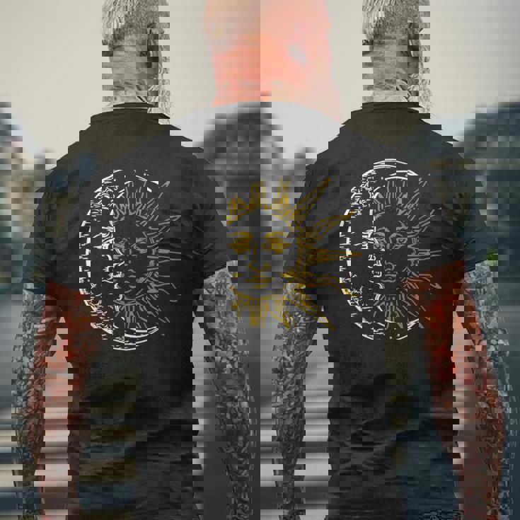 三日月 太陽 メンズTシャツ バックプリント 高齢者への贈り物