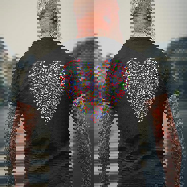 世界国旗 ハート メンズTシャツ バックプリント 高齢者への贈り物