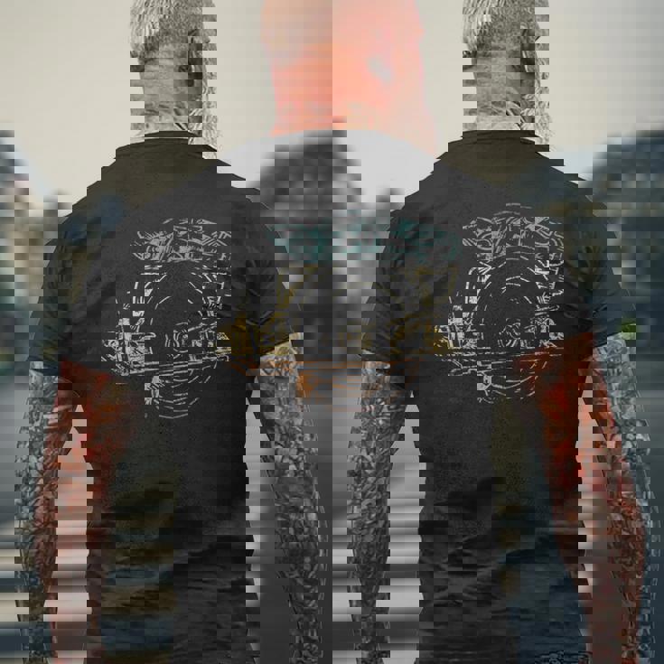 丸鋸ツール レトロ ヴィンテージ 職人 大工 メンズTシャツ バックプリント 高齢者への贈り物