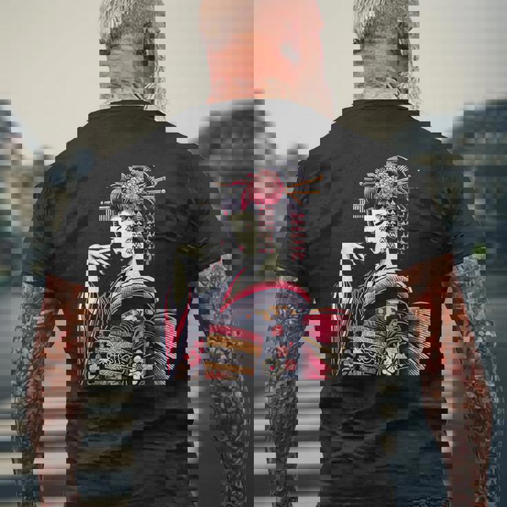 伝統的な着物のエレガントな日本の芸者のイラスト メンズTシャツ バックプリント 高齢者への贈り物