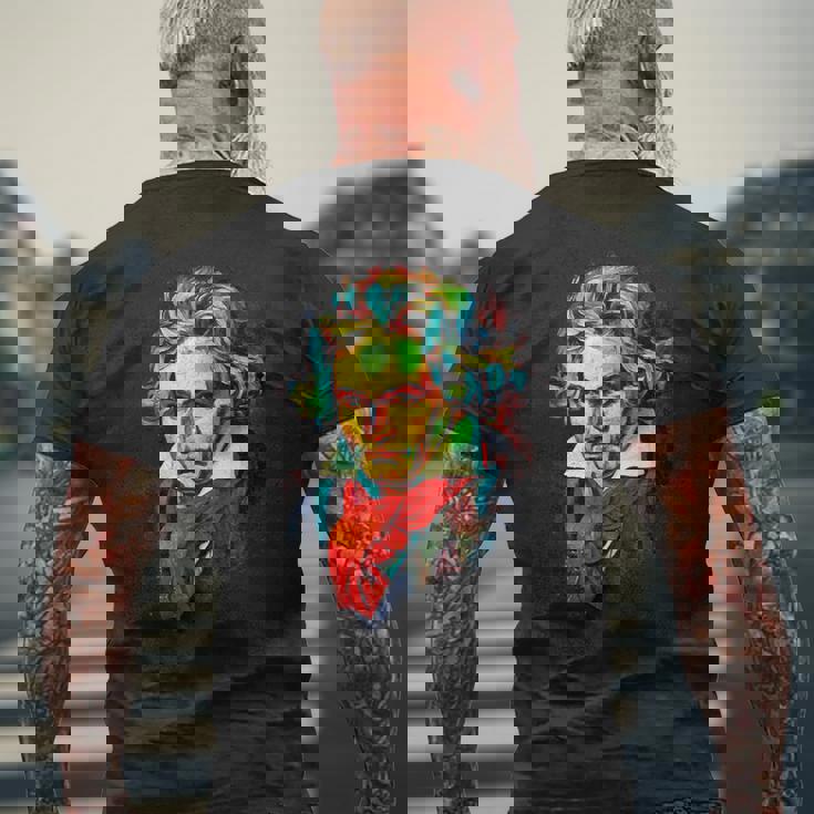 作曲家 ピアノ奏者 クラシック音楽 ベートーヴェン メンズTシャツ バックプリント 高齢者への贈り物