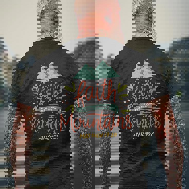 信仰 山を動かす 聖書教会 イエス・キリスト メンズTシャツ バックプリント 高齢者への贈り物