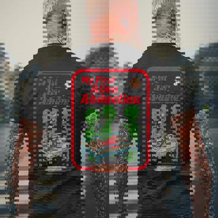 初めてのエイリアンアブダクション ヴィンテージチャイルドゲーム ホラーゴスパンク メンズTシャツ バックプリント 高齢者への贈り物