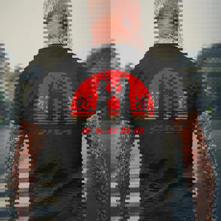 剣道、ヴィンテージスタイル メンズTシャツ バックプリント 高齢者への贈り物