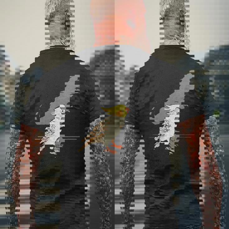 叫ぶオカメインコ オカメインコ好き かわいい 鳥ジョーク 鳥好き インコの飼い主 いんこの飼い主 インコ メンズTシャツ バックプリント 高齢者への贈り物