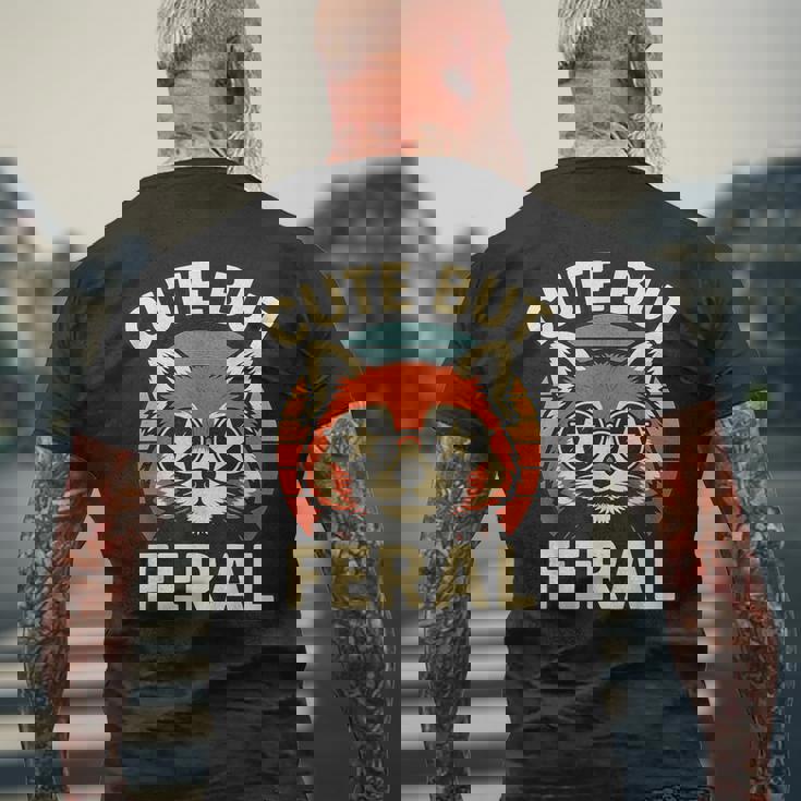 可愛いけどフェラル 面白い レトロ ビンテージ 星 シェード レッサーパンダ メンズTシャツ バックプリント 高齢者への贈り物