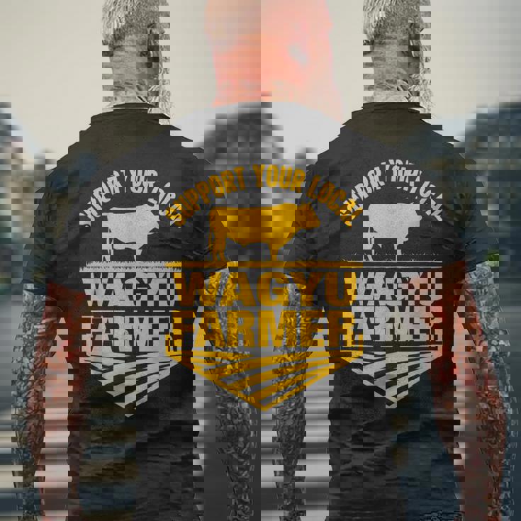 地元和牛農家を応援 牛和牛牧場。 メンズTシャツ バックプリント 高齢者への贈り物