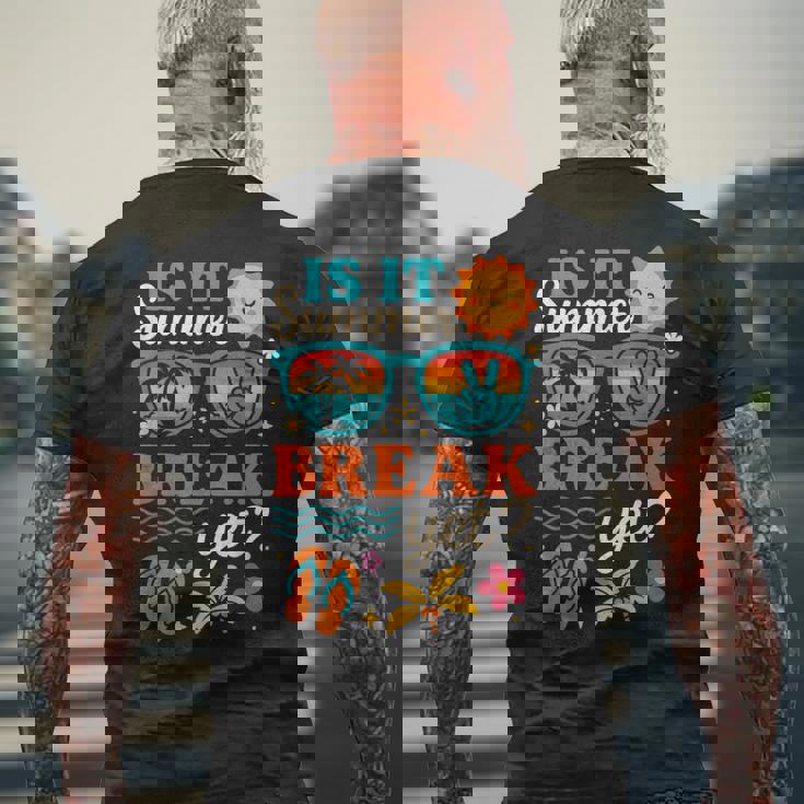 夏休みなのに、学校教師休暇の最終日 メンズTシャツ バックプリント 高齢者への贈り物