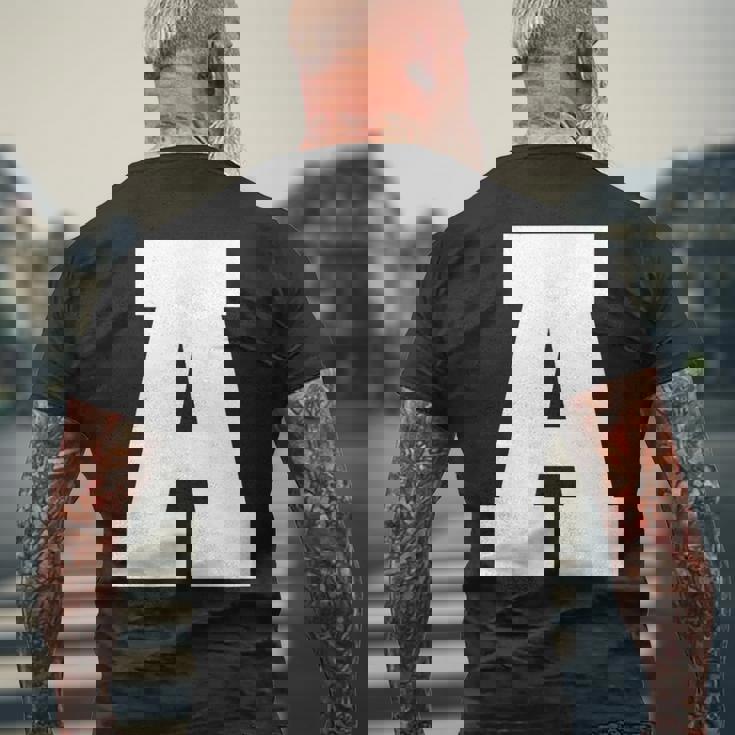 大文字 A アルファベットモノグラム イニシャル メンズTシャツ バックプリント 高齢者への贈り物