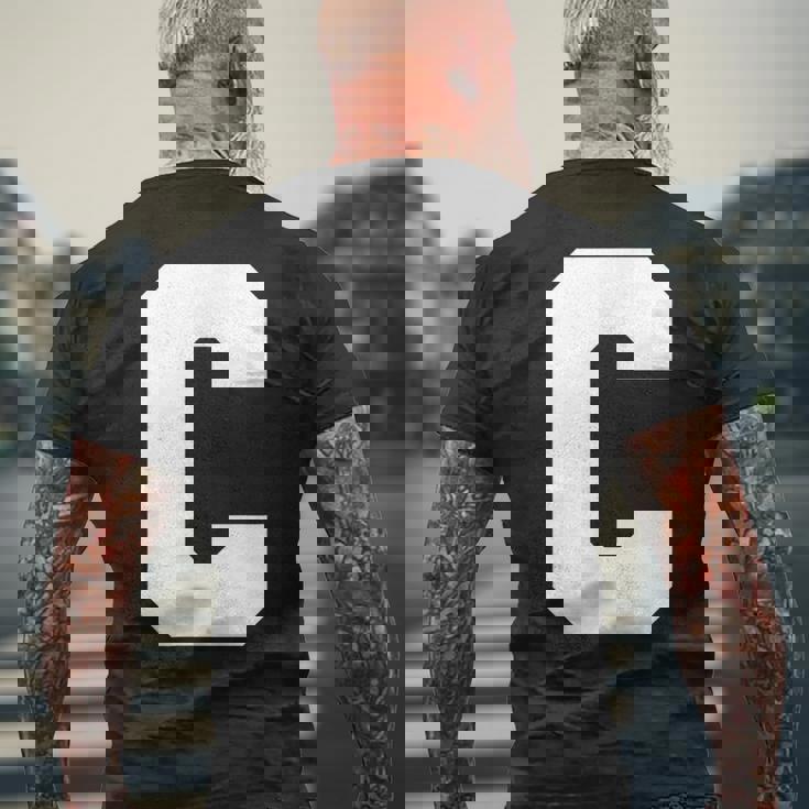 大文字 C アルファベット モノグラム イニシャル メンズTシャツ バックプリント 高齢者への贈り物