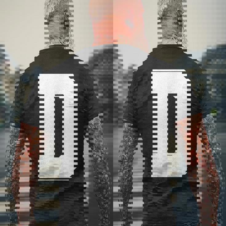 大文字 D アルファベットモノグラム イニシャル メンズTシャツ バックプリント 高齢者への贈り物