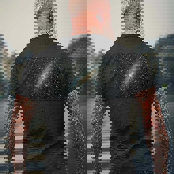 天の川銀河の天体写真 メンズTシャツ バックプリント 高齢者への贈り物