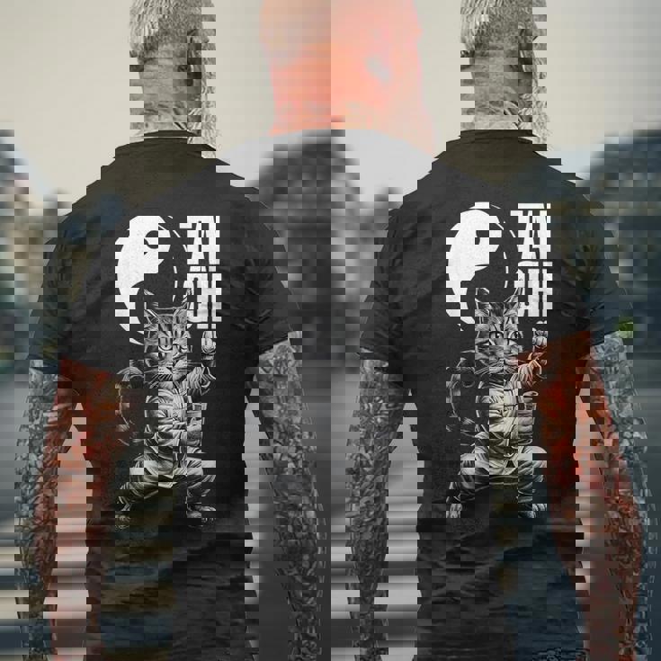 太極拳 猫 ボバ ティー 面白い カワイイ 武道 禅 キティ メンズTシャツ バックプリント 高齢者への贈り物