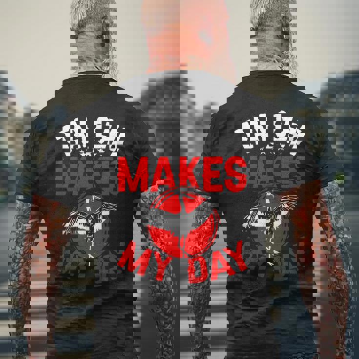 太極拳は私の日をつくる 太極拳 メンズTシャツ バックプリント 高齢者への贈り物