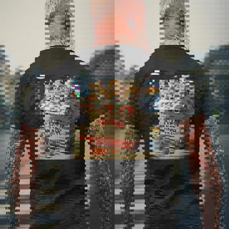 子猫 ナゲッツ 面白い 猫好き しゃれ メンズTシャツ バックプリント 高齢者への贈り物