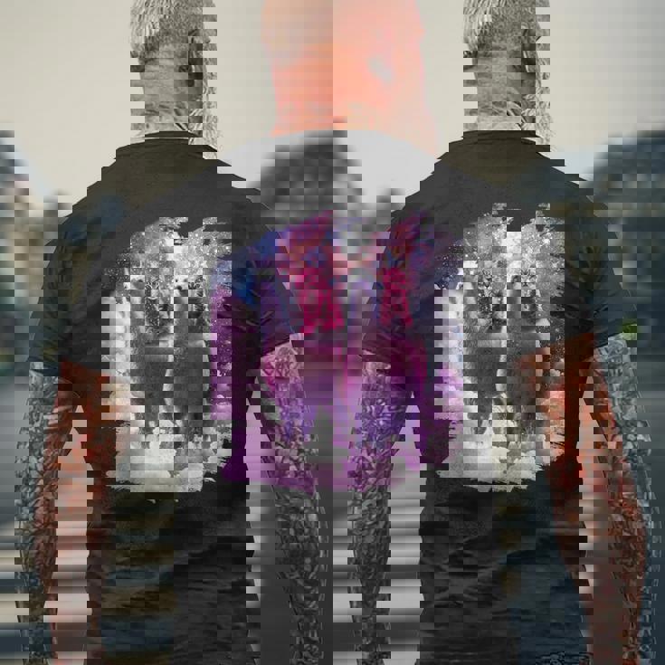 宇宙で虹色のラマに乗る子猫 メンズTシャツ バックプリント 高齢者への贈り物