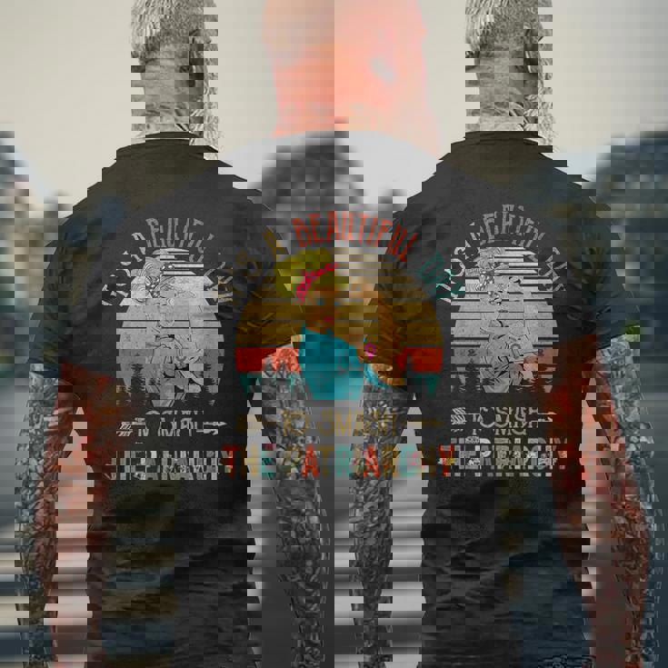 家父長制を打ち砕くには美しい日だ、面白いフェミニズム メンズTシャツ バックプリント 高齢者への贈り物