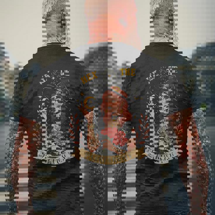 家父長制フェミニスト魔女の美学の六角 メンズTシャツ バックプリント 高齢者への贈り物