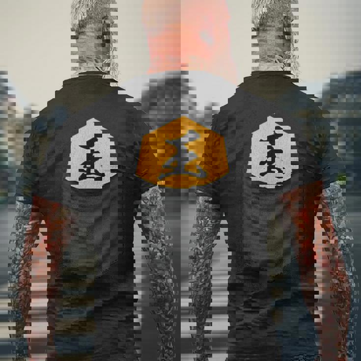 将棋 駒 将棋盤 面白いtシャツ おもしろ グッズ プレゼント 服 面白い ネタ ウケ狙い メンズ 棋士 王将 メンズTシャツ バックプリント 高齢者への贈り物