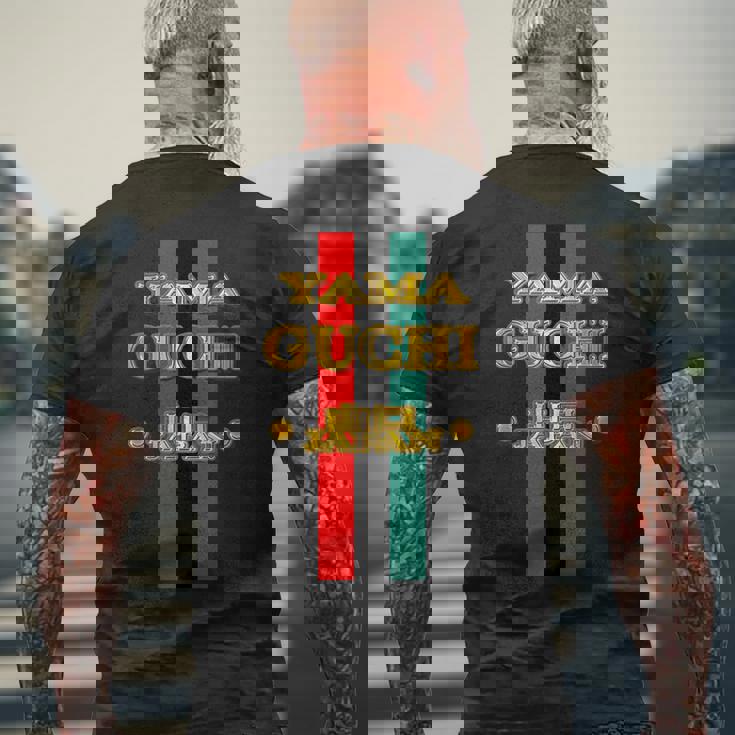 山口 Yamaguchi《フェイクゴールド 金 ロゴ》ブランド パロディ【47都道府県】プレゼント お土産 面白い メンズTシャツ バックプリント 高齢者への贈り物