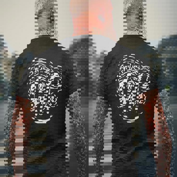 微笑むことを忘れないでください メンズTシャツ バックプリント 高齢者への贈り物