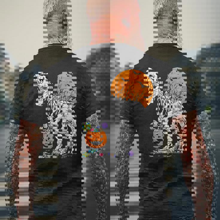 恐竜 T-Rex スケルトン 古代 科医 恐竜 怖い ハロウィン メンズTシャツ バックプリント 高齢者への贈り物