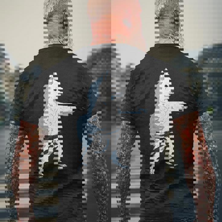 愉快な空手犬 日本のスピッツ メンズTシャツ バックプリント 高齢者への贈り物