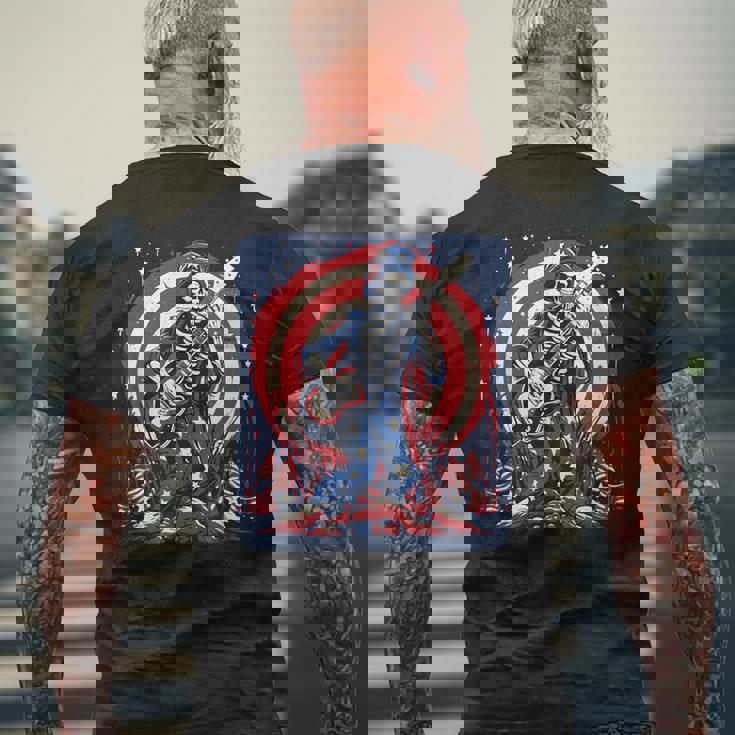 愛国的なスケルトン ロックンロールミュージック アメリカンスタイル メンズTシャツ バックプリント 高齢者への贈り物