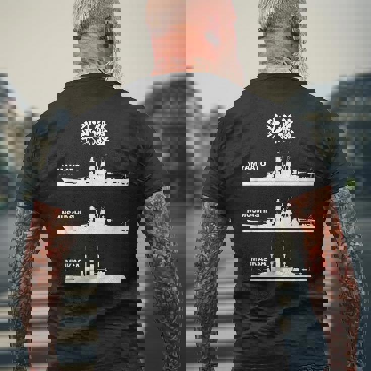 戦艦【大和 武蔵 三笠】軍艦 シルエット 日本 大日本帝国 海軍 帝国海軍 船 面白い ネタ 文字入り ウケ狙い メンズTシャツ バックプリント 高齢者への贈り物