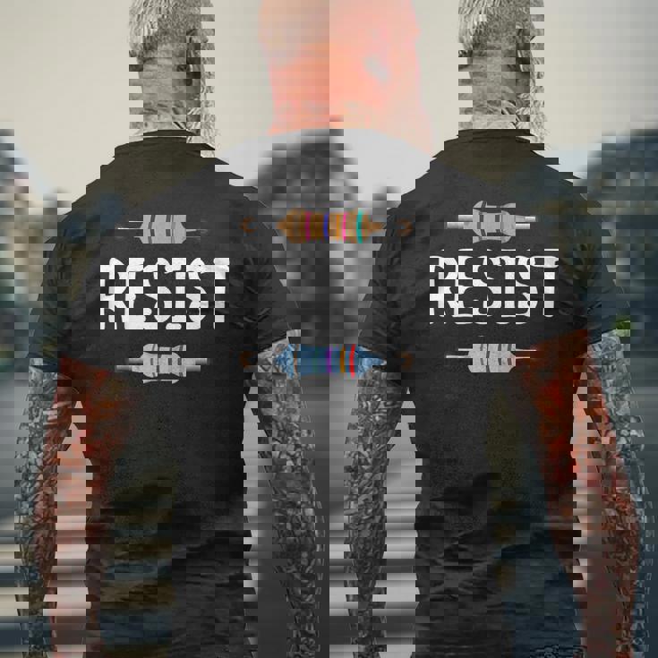 抵抗器 抵抗 物理学 学生 未来物理学 メンズTシャツ バックプリント 高齢者への贈り物