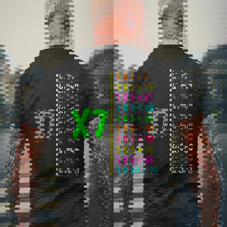 掛け算表7 小学生 算数の日 キッズ 男の子 メンズTシャツ バックプリント 高齢者への贈り物