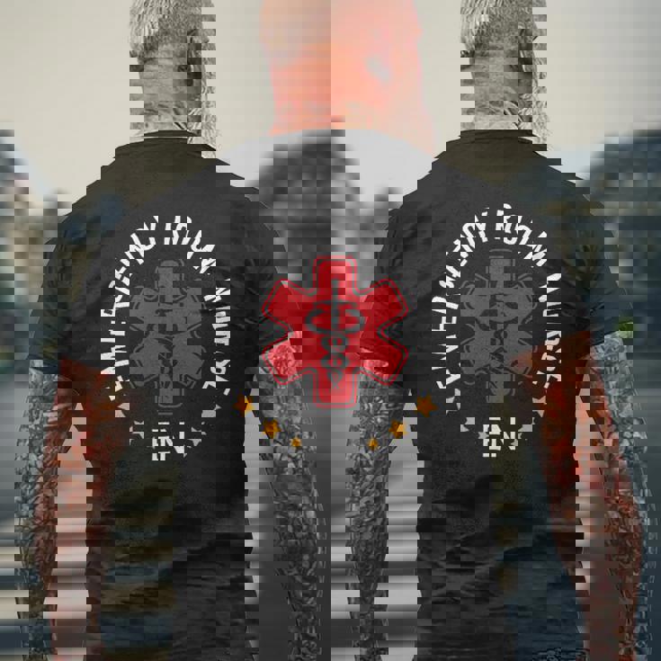 救急科 救急看護師 救急室 En ナース メンズTシャツ バックプリント 高齢者への贈り物