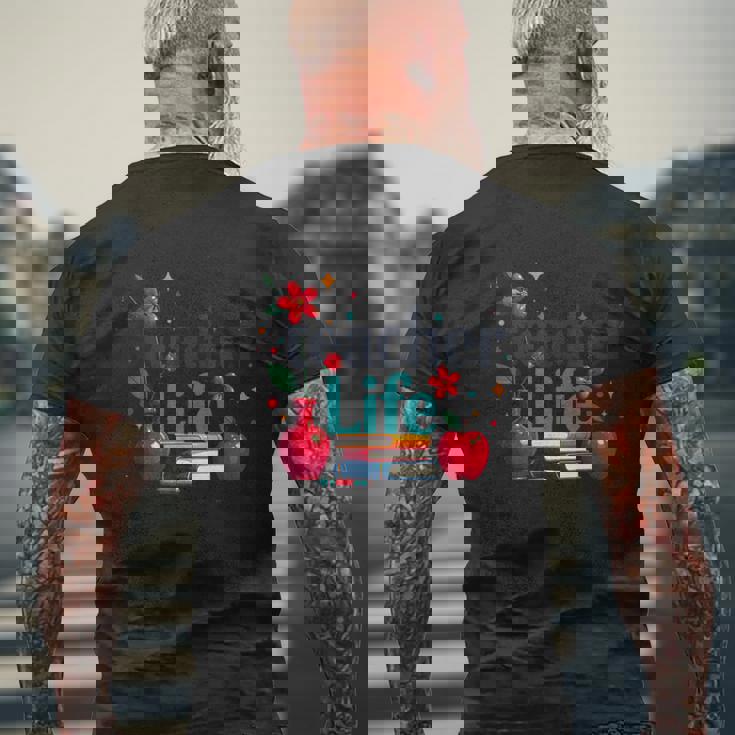 教師 生活 花 教室 感謝 教育 メンズTシャツ バックプリント 高齢者への贈り物