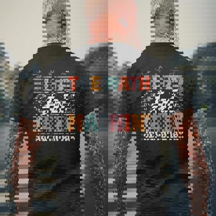 数学は数学じゃない仕事を見せて面白い数学教師 メンズTシャツ バックプリント 高齢者への贈り物