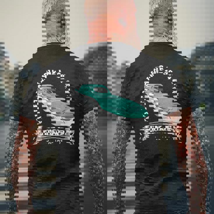 新幹線 新幹線 お土産 はやぶさ E5 漢字 メンズTシャツ バックプリント 高齢者への贈り物