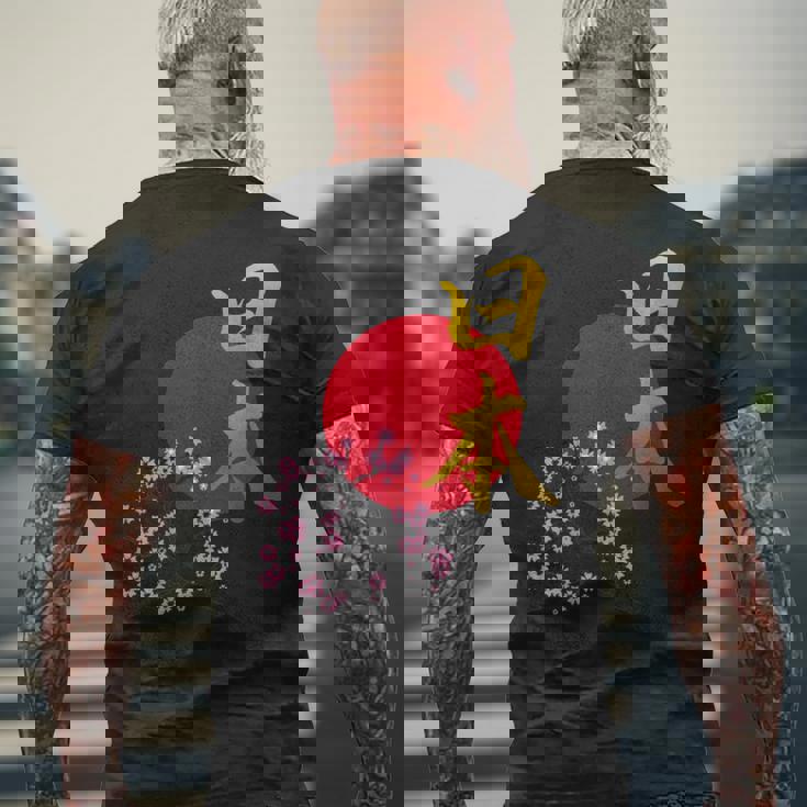 日本- 書道アート 伝統的なデザイン、ユニークなお土産 メンズTシャツ バックプリント 高齢者への贈り物