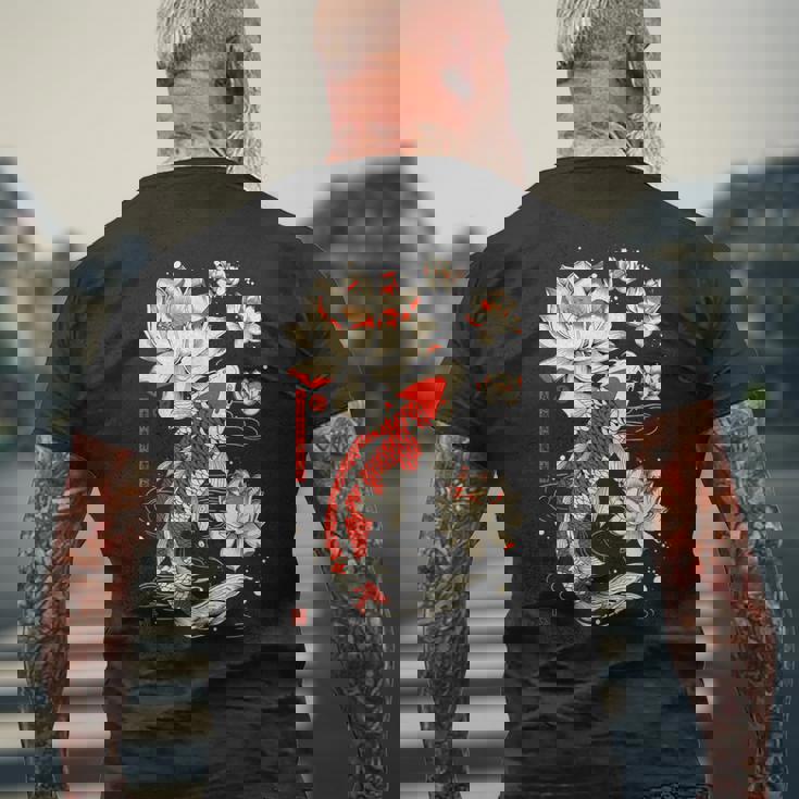 日本の鯉 魚 蓮の花 ヴィンテージ アート 日本 メンズTシャツ バックプリント 高齢者への贈り物