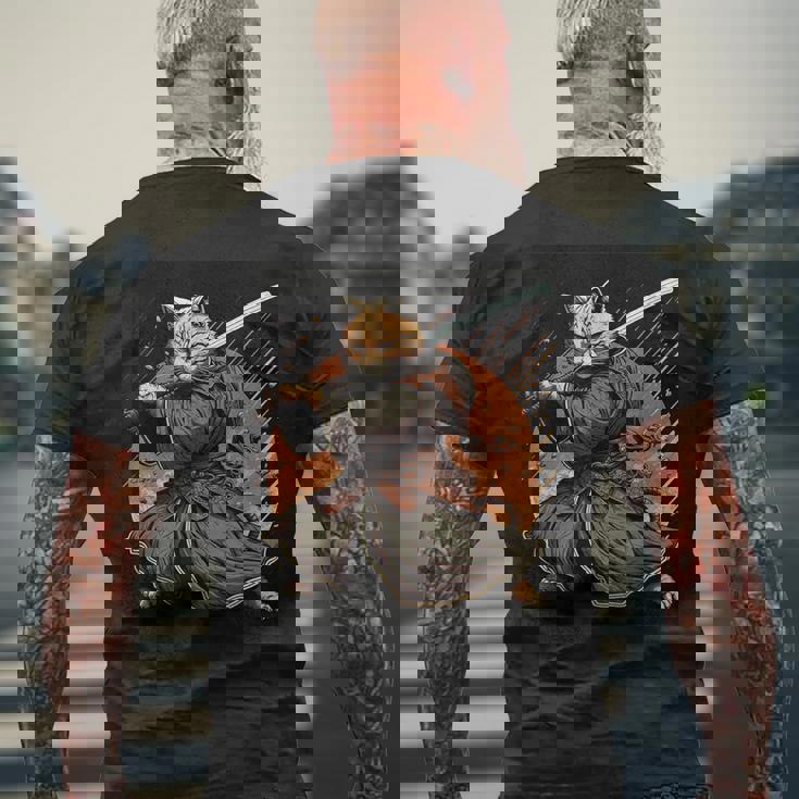日本アート 猫 忍者 浮世絵 アニメ風 サムライキャット メンズTシャツ バックプリント 高齢者への贈り物