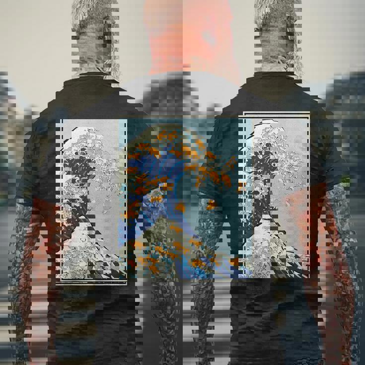 柴犬 大波 日本 神奈川 北斎 犬 動物 メンズTシャツ バックプリント 高齢者への贈り物