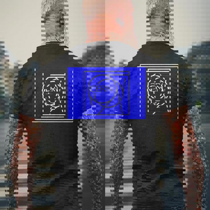 核研究のためのヨーロッパ組織 Cernフラッグ メンズTシャツ バックプリント 高齢者への贈り物