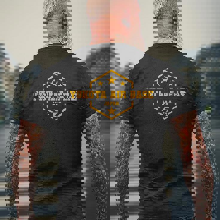 横田空軍基地 メンズTシャツ バックプリント 高齢者への贈り物