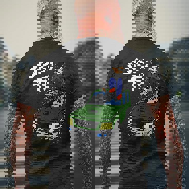 横転した車の屋根を板金するようす メンズTシャツ バックプリント 高齢者への贈り物