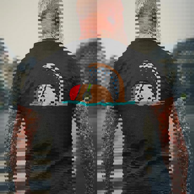 水泳。 メンズTシャツ バックプリント 高齢者への贈り物