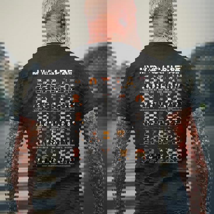 犬の種類 アルファベットa-Z Abc 犬の識別 メンズTシャツ バックプリント 高齢者への贈り物