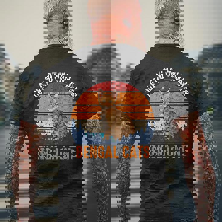猫-ベンガル猫 メンズTシャツ バックプリント 高齢者への贈り物